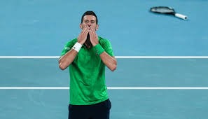 LPL又是这两队进入决赛，现场喊垃圾话爆了！369让Bin哥弯腰